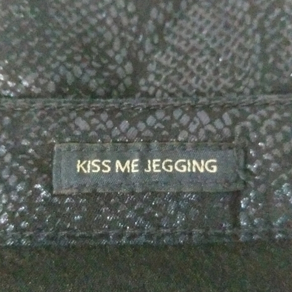 JESSICA Simpson Kiss Me Jegging Blue Snake Print - Size 29 - 30" Inseam - Picture 4 of 9